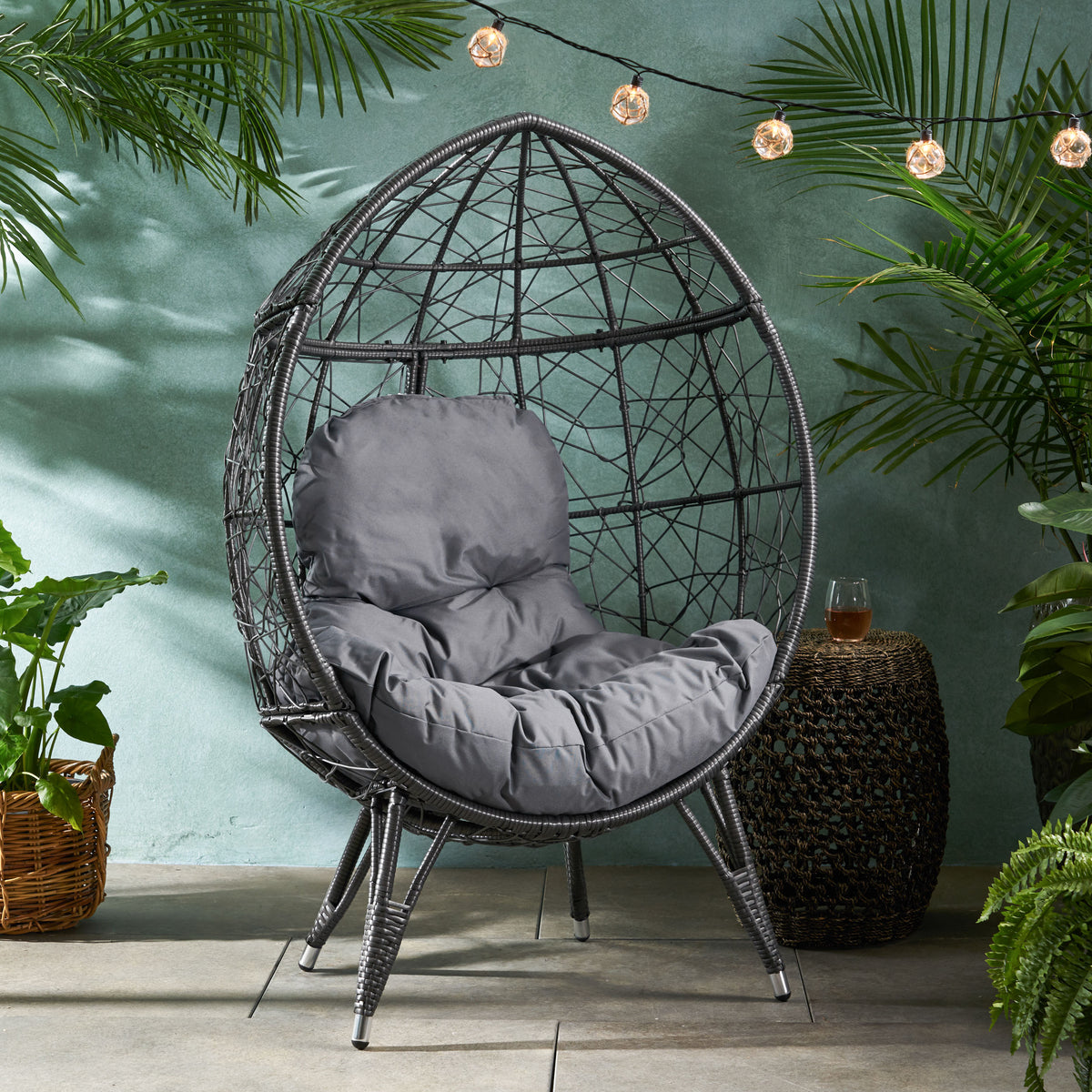 Gianni Teardrop Outdoor Dining Chair – PE Rattan & Iron with Cushion