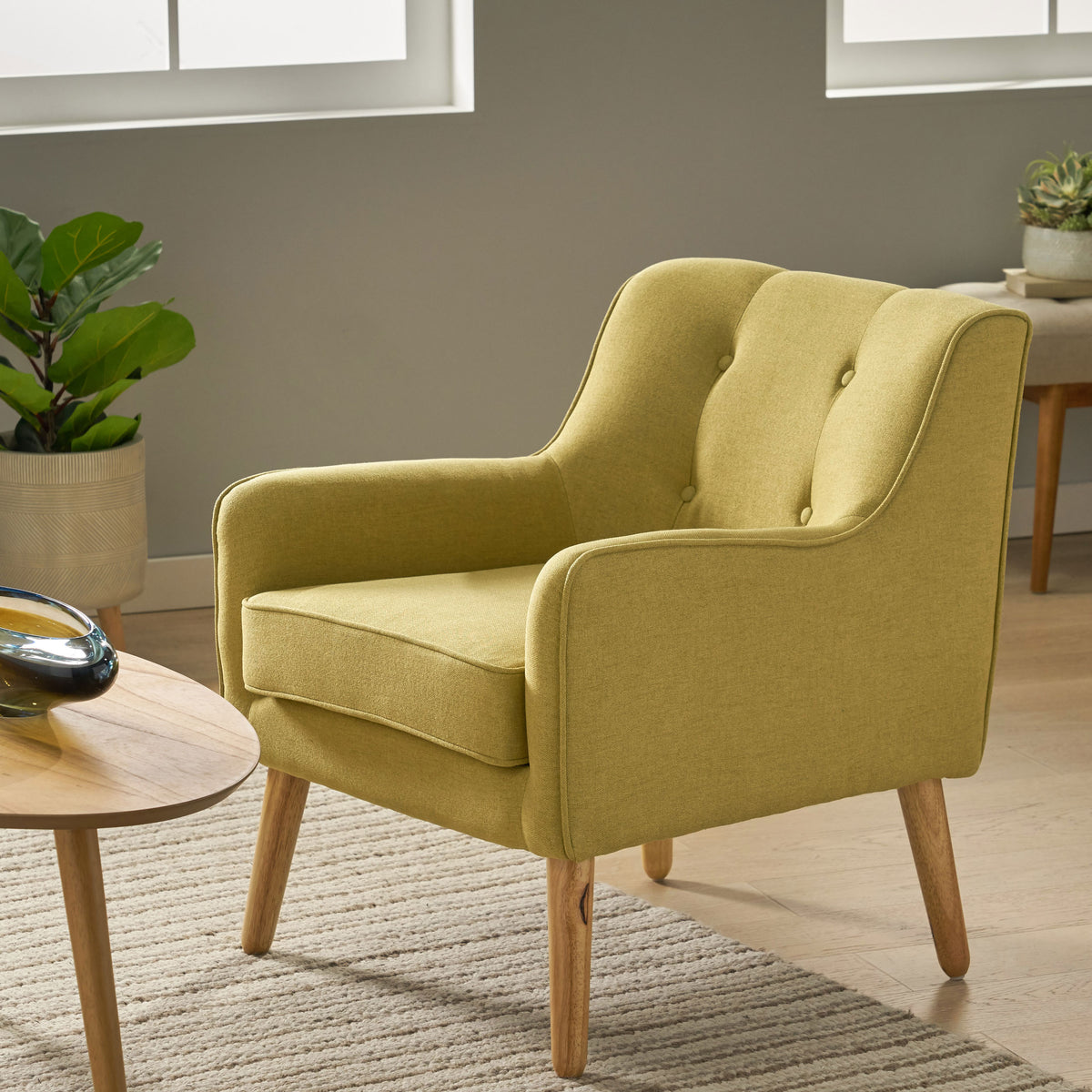Modern Armchair – Minimalist Design