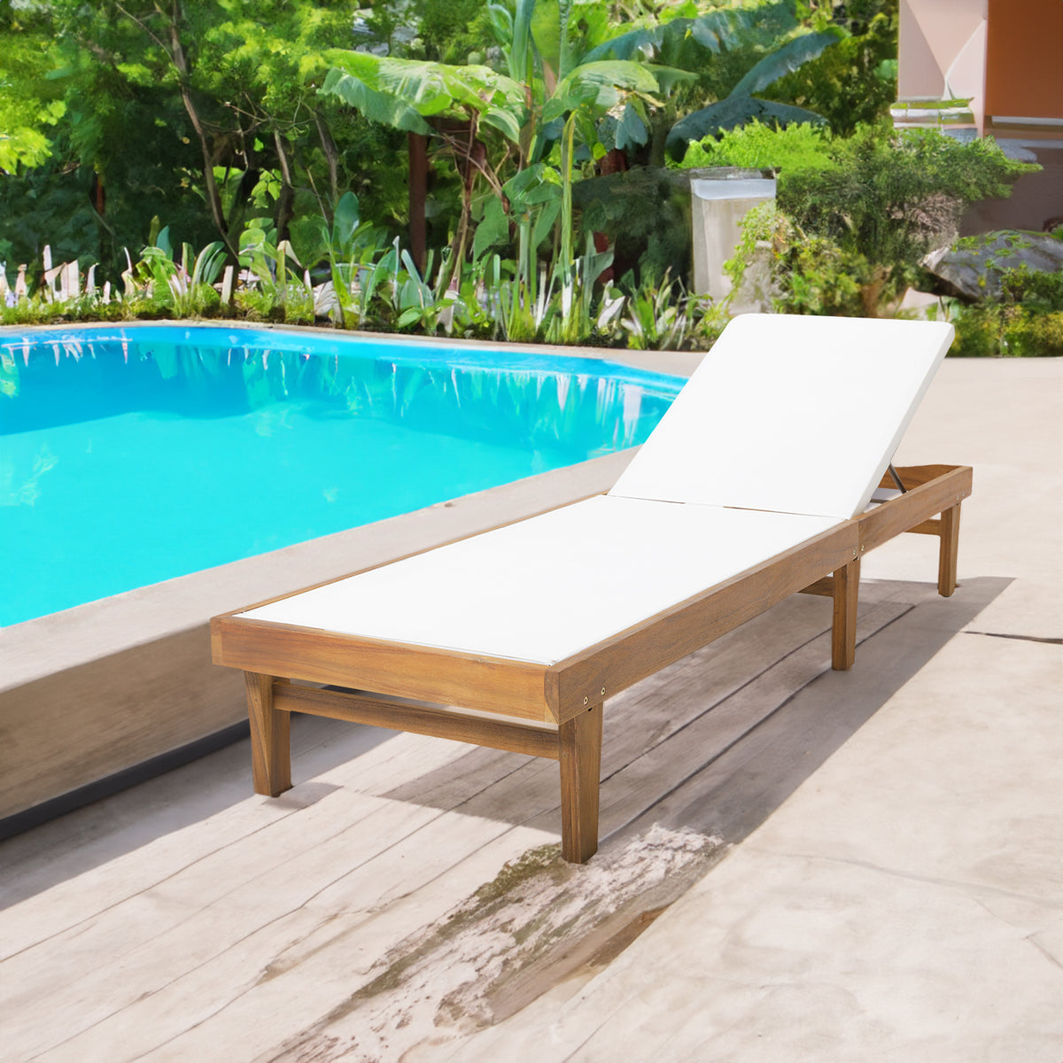 Summerland Outdoor Chaise Lounge – Beige Mesh