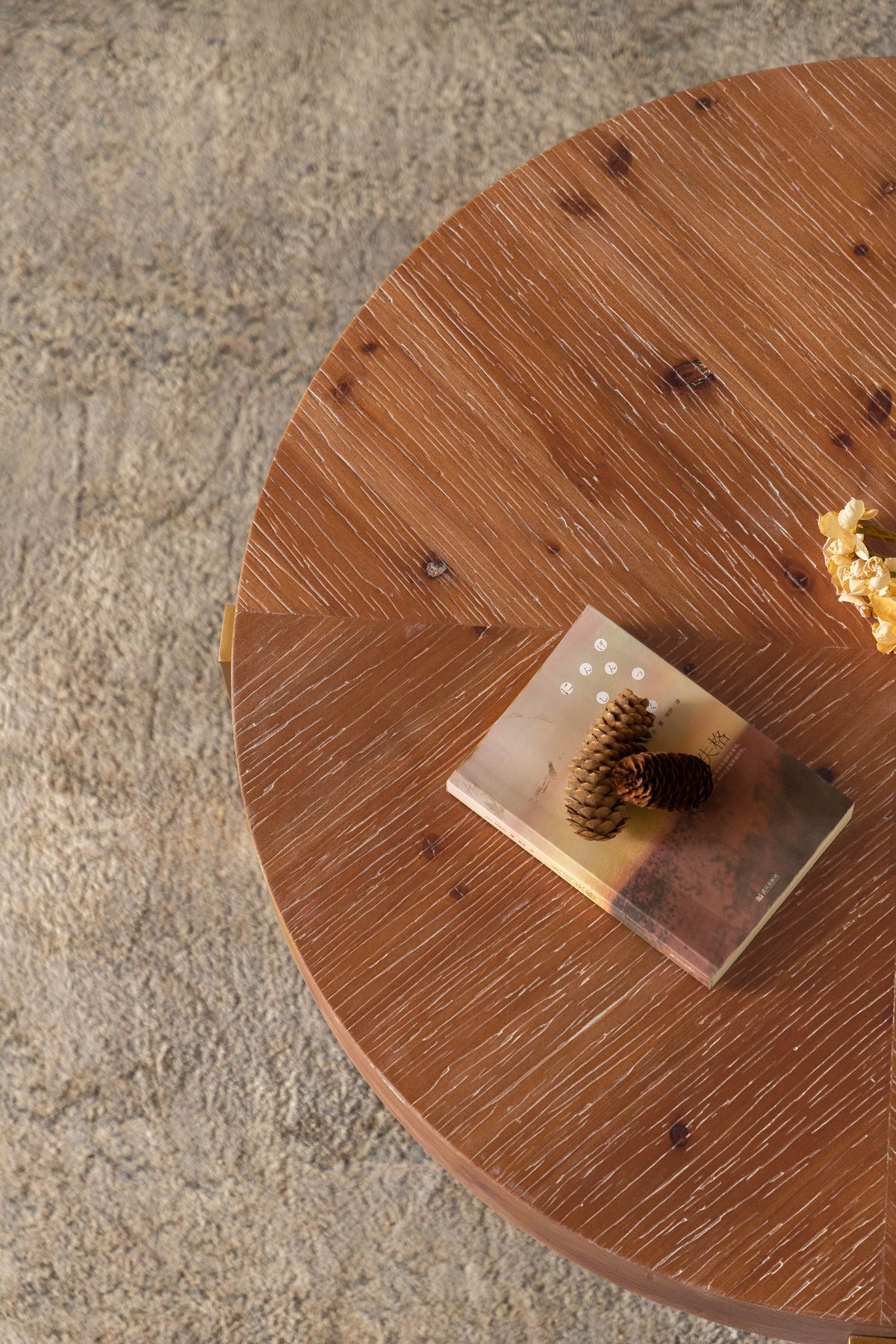 Retro Round Coffee Table Gold