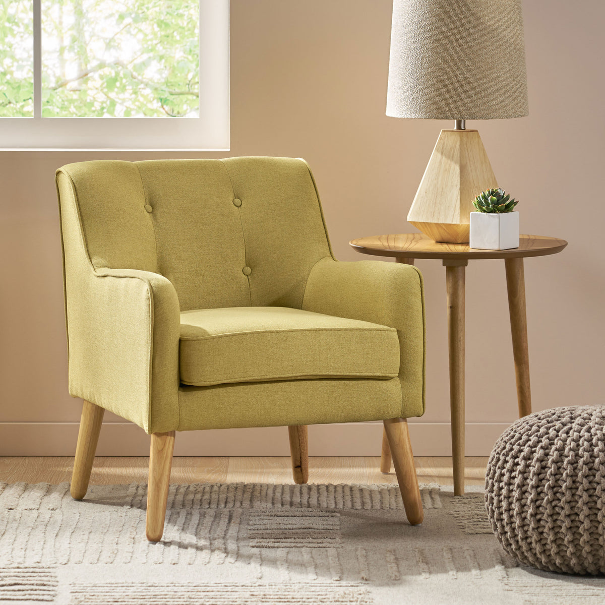 Modern Armchair – Minimalist Design
