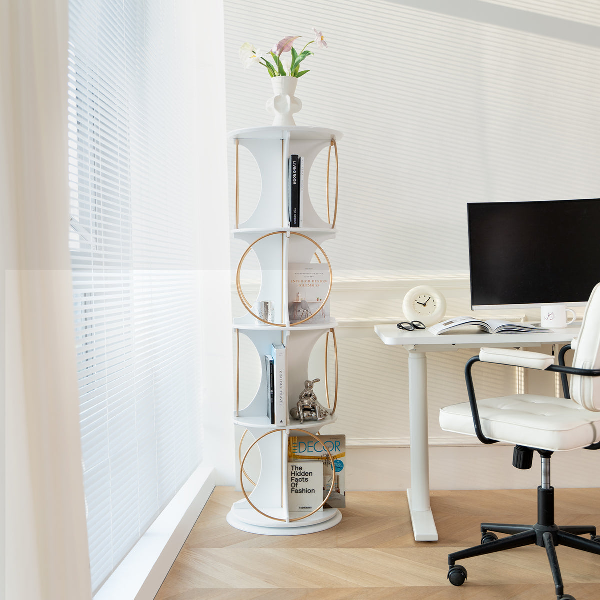 4-Layer Floor Display Shelf with 360° Rotation