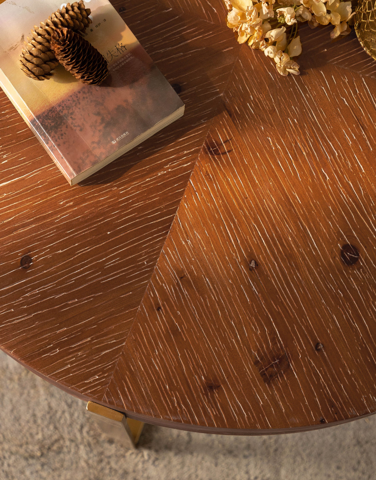 Retro Round Coffee Table Gold