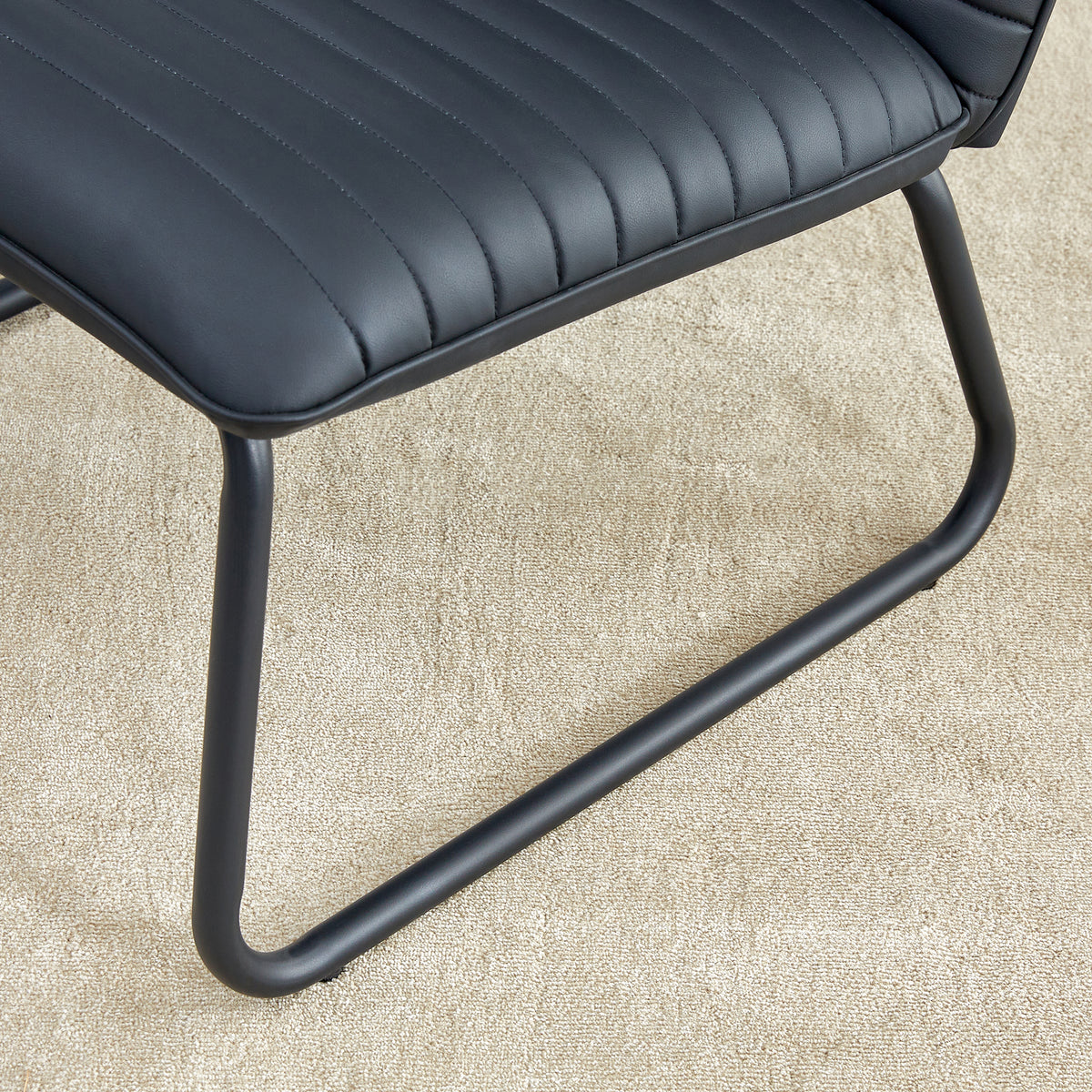 Black Armless Lounge Chair – Black Legs