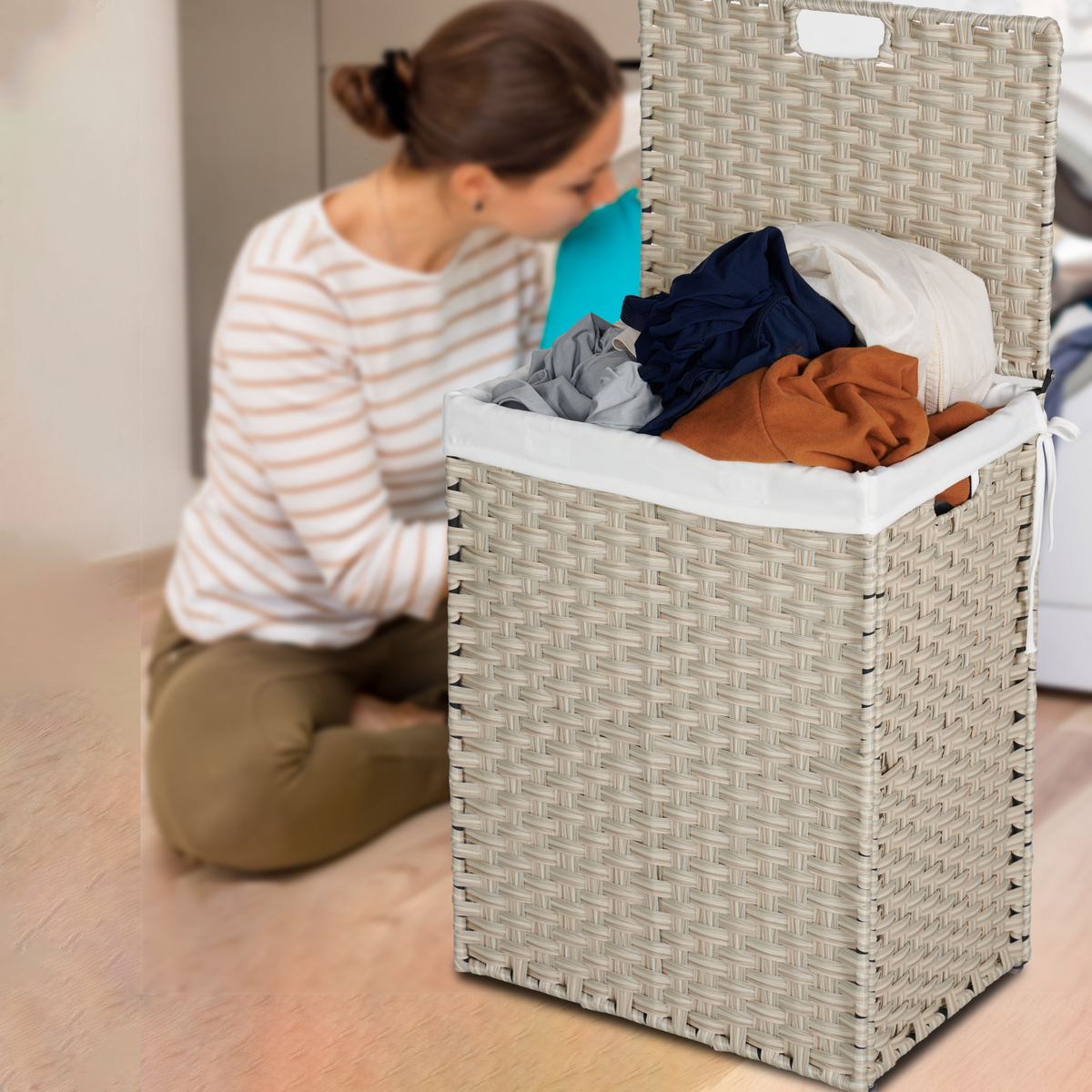 Light Grey Laundry Hamper with Lid and Wheels