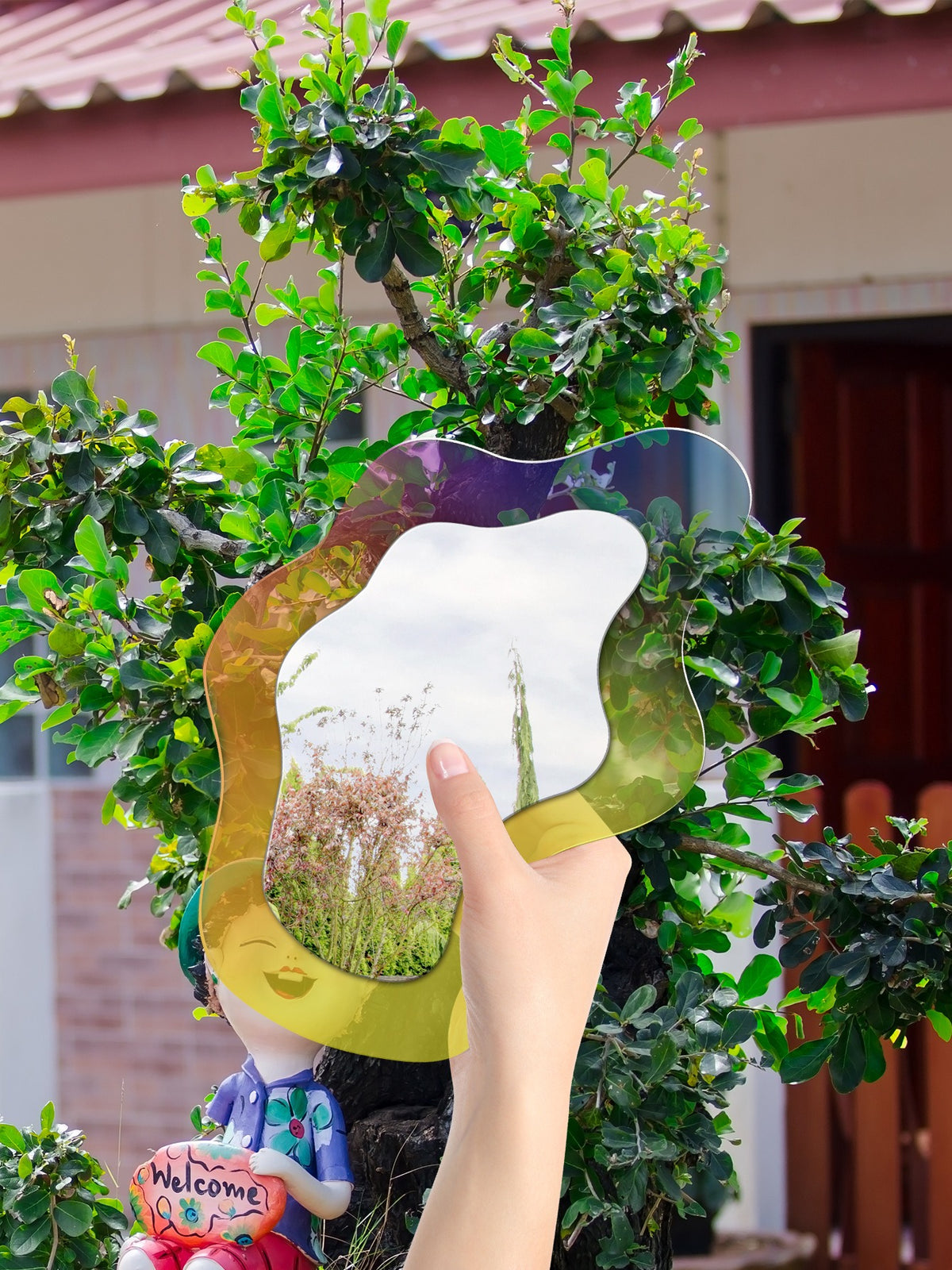 Modern Wall Illusion Mirror – Acrylic Irregular Shape