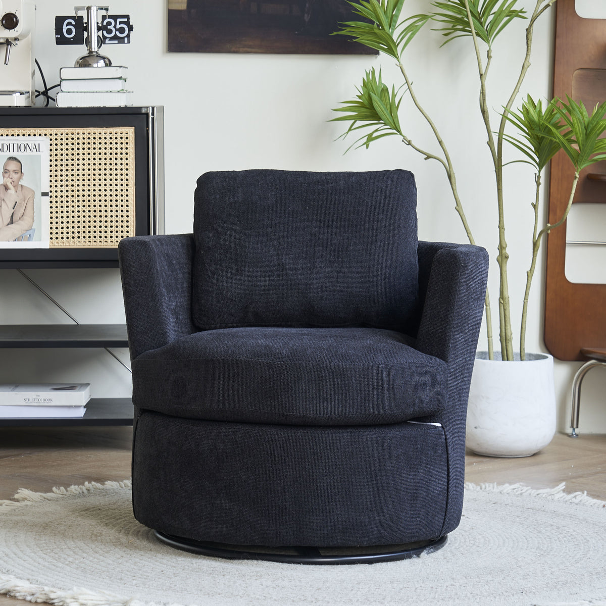 Rotating Club Chair Black