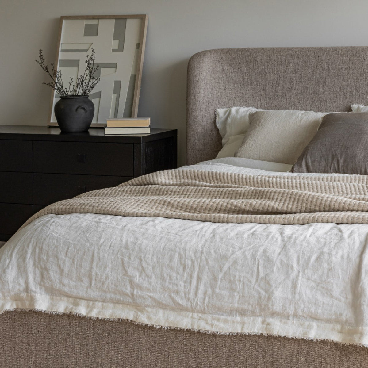 Faye King Bed With Curved Headboard - Perfect Taupe