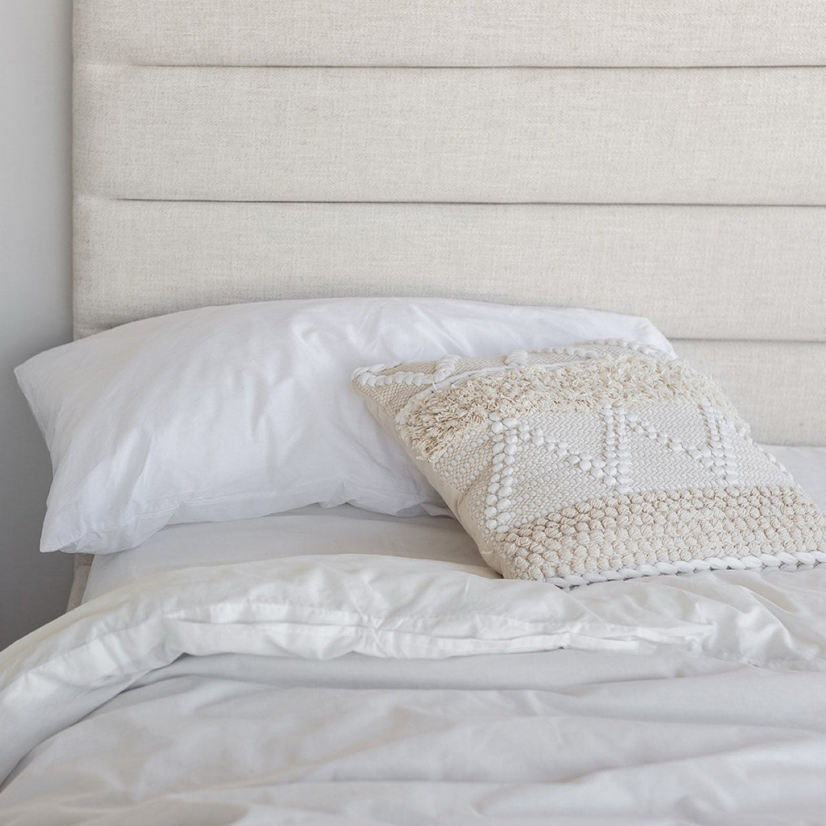 Justin King Storage Bed - Cream