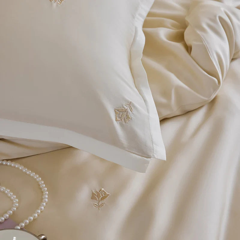 Royal Retreat Rose Embroidery 600 TC Duvet Set - White