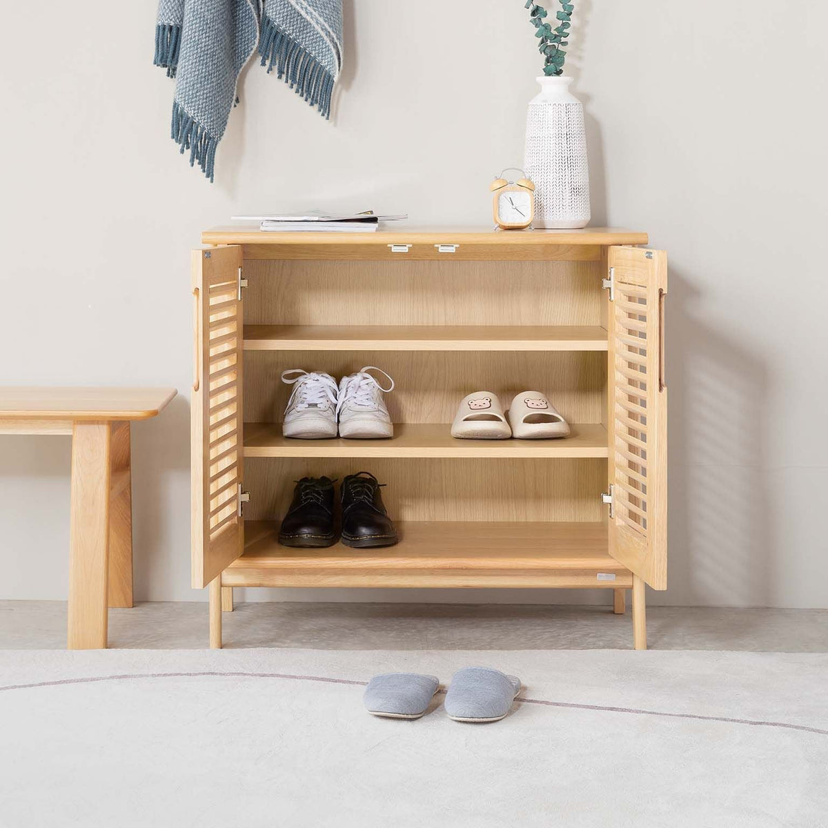 Vline 601 Natural Oak Wood Shoe